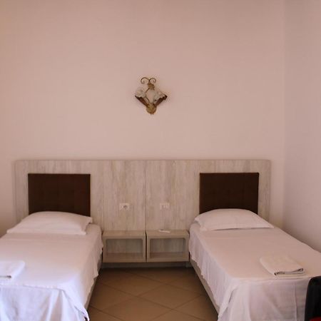 Kompleksi Jakaj Velipojë Exterior foto